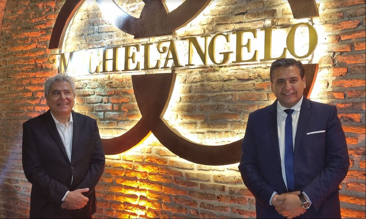 O TANGO ARGENTINO RECUPERA UM ESPAÇO DA NOITE PORTENHA: REABRIU MICHELANGELO