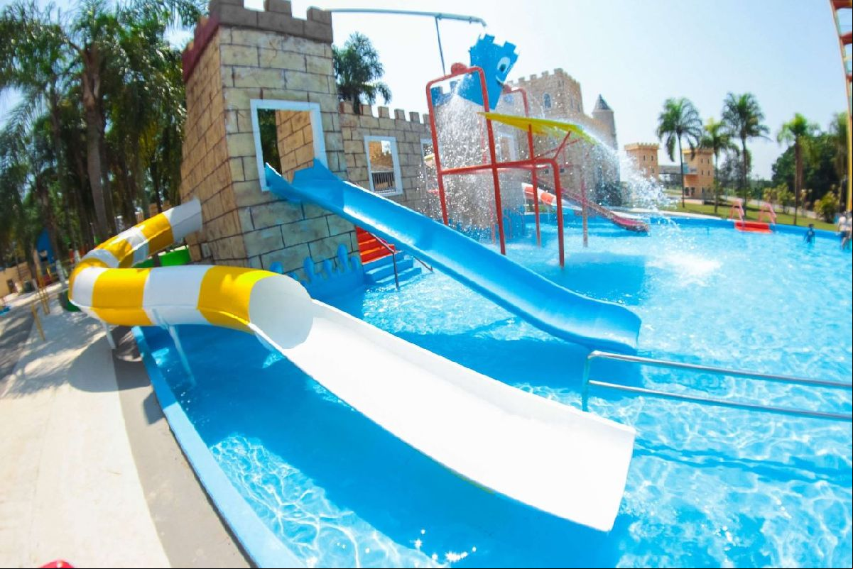Castelo Park Aquático: feriados e promoções fecham a temporada de verão