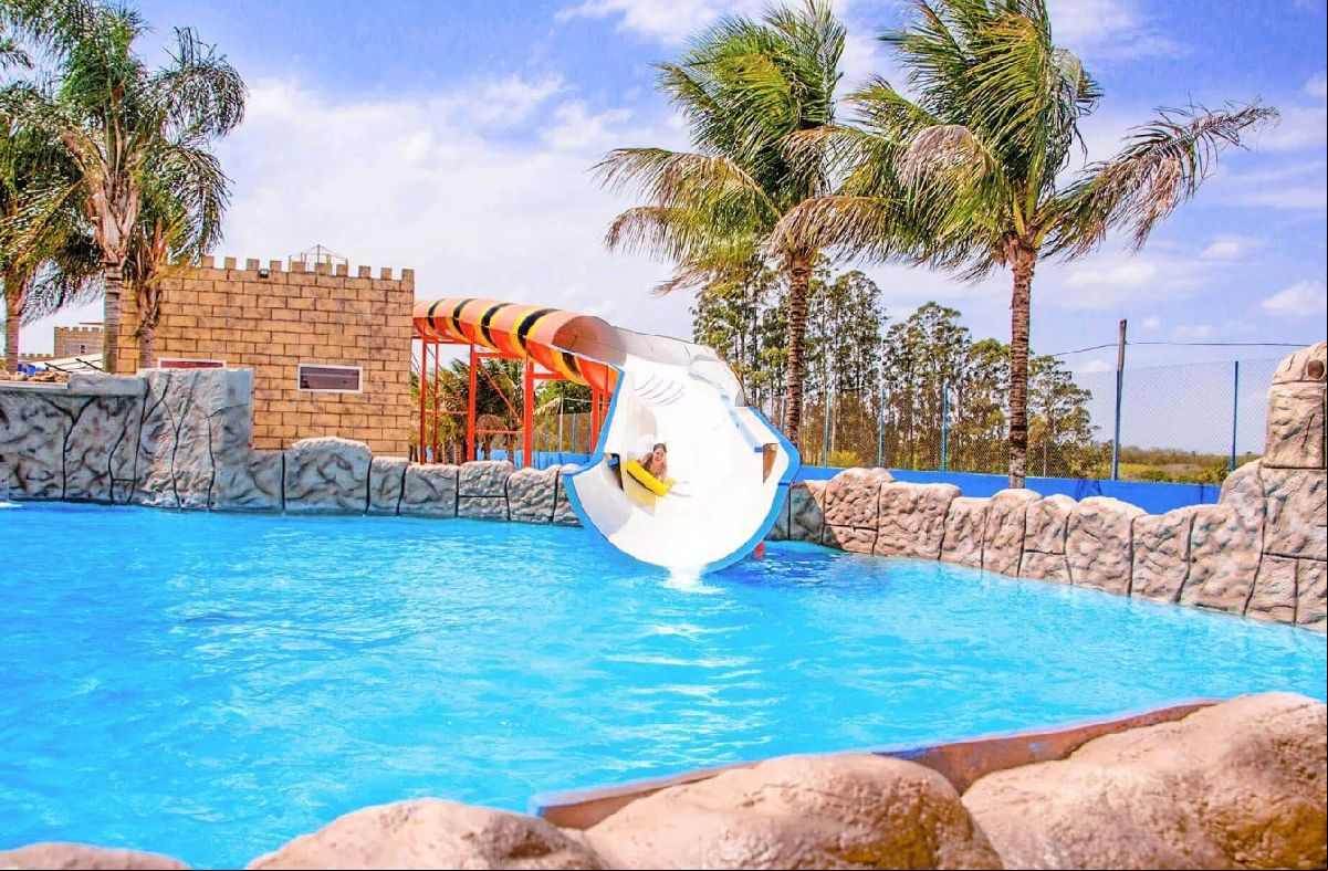 Castelo Park Aquático comemora início da nova temporada