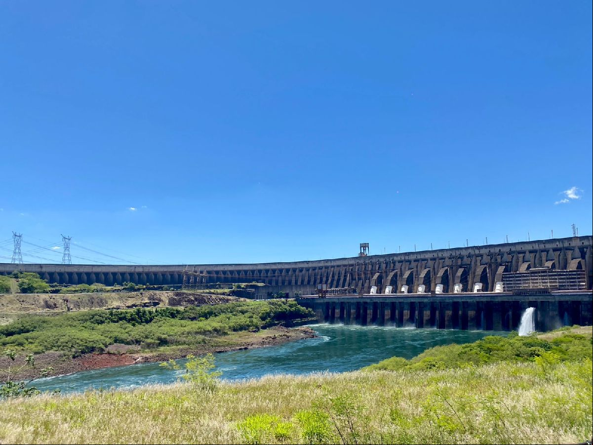 Uma viagem pela Usina Itaipu Binacional e seus eios surpreendentes